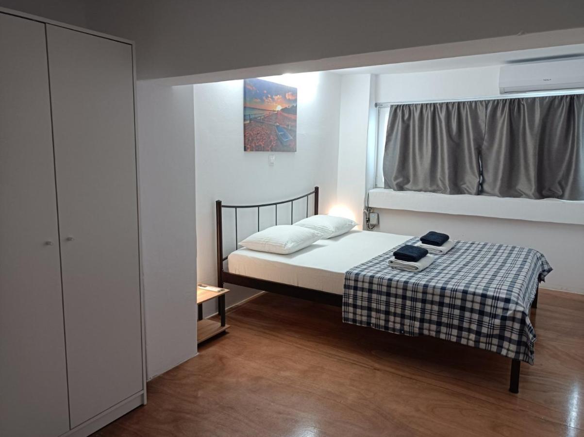 Apartment Dipla Atenas Exterior foto